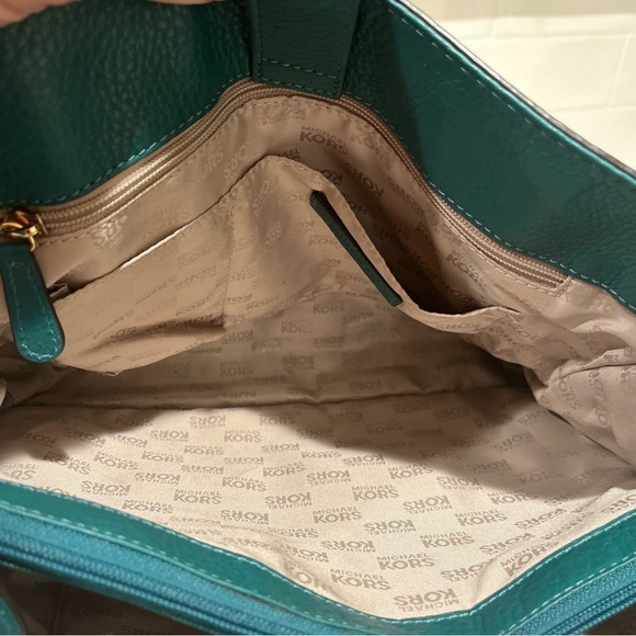 Michael Kors Hamilton East West Sea Green Pebbled Leather Bag/Tote EUC - Picture 11 of 13